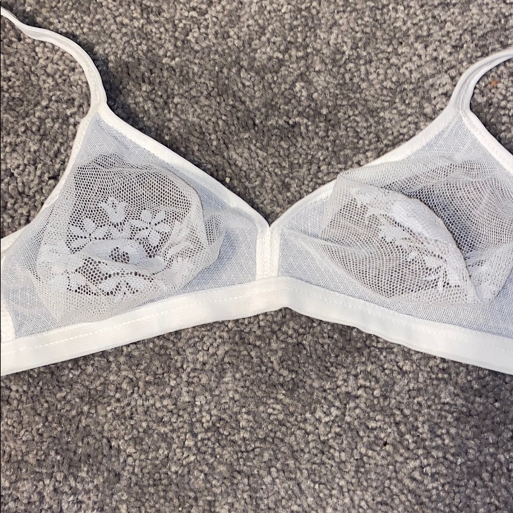 white lace bra